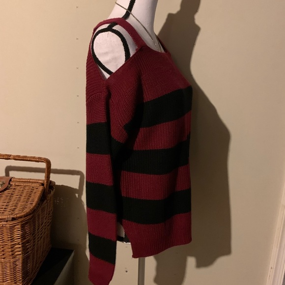 Hooked Up Red and Black Cold Shoulder Sweater - Picture 4 of 8